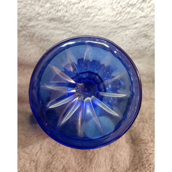 Vintage 1976 Avon Fostoria Blue Glass Commemorative Footed Creamer Pitcher - Picture 8 of 9